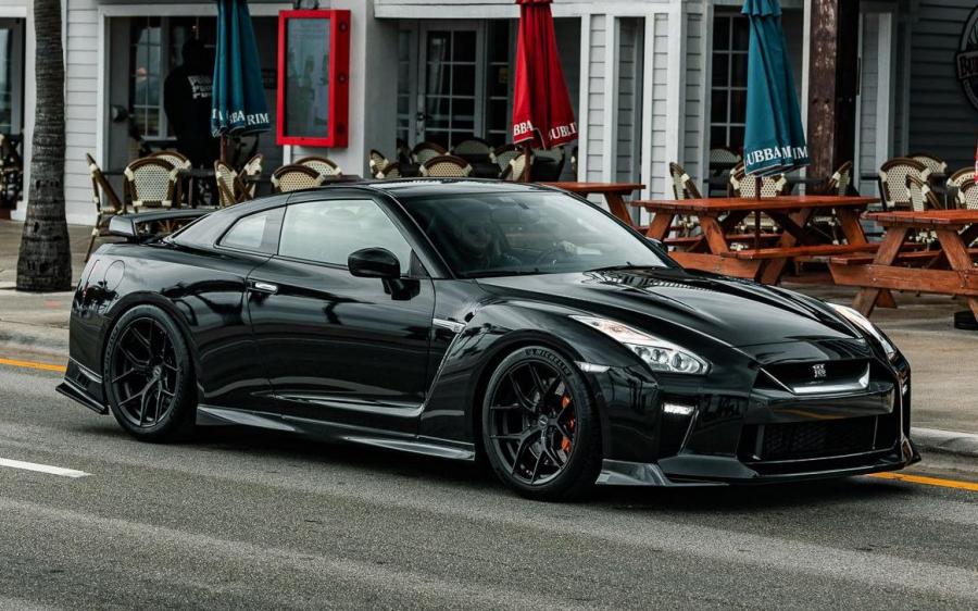Nissan GT-R on Vossen Wheels (HF-5) '2020